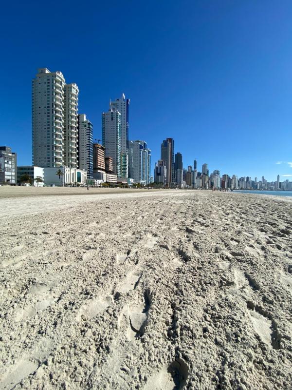 APTO. BEIRA MAR EM BAL. CAMBORIU - image 39