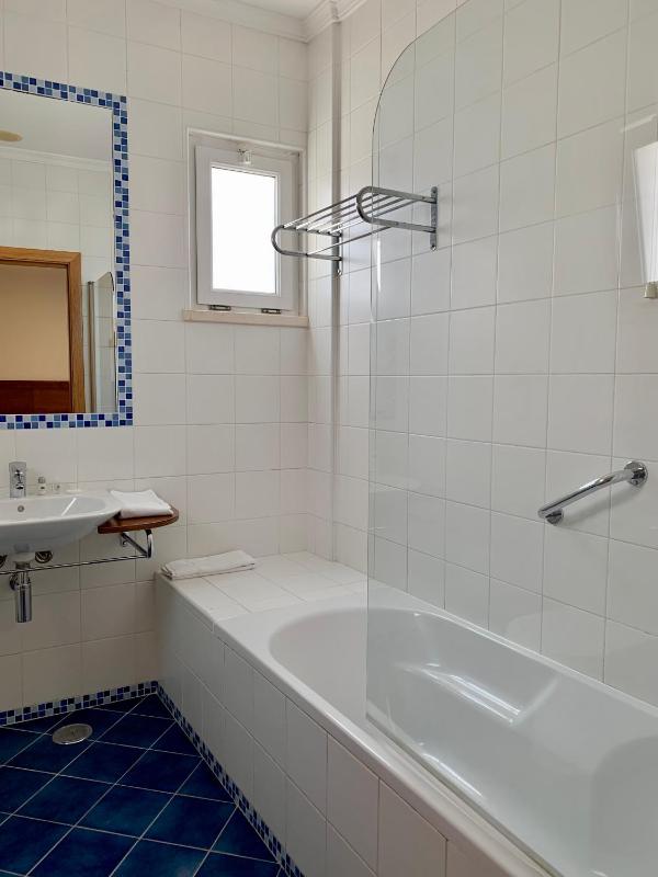Superior Double Room image 4