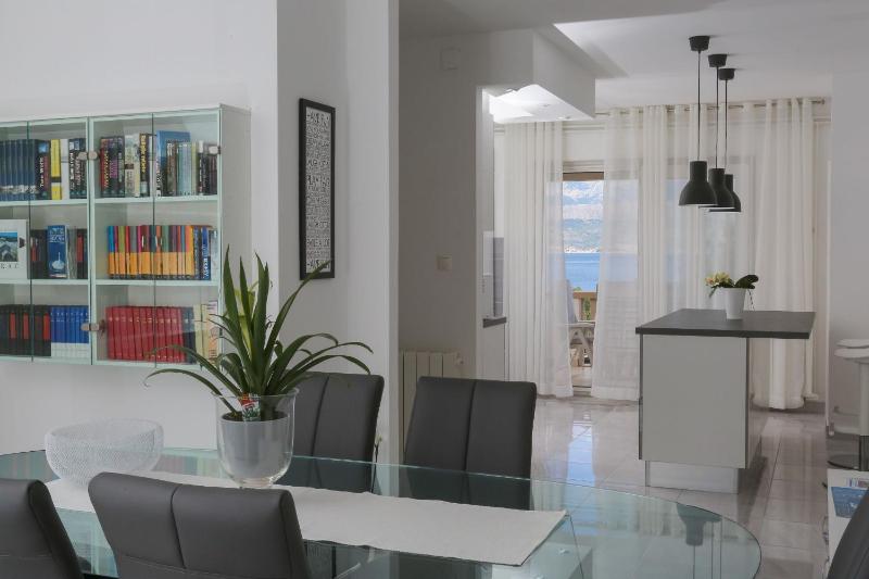 Apartment Lucija - image 8