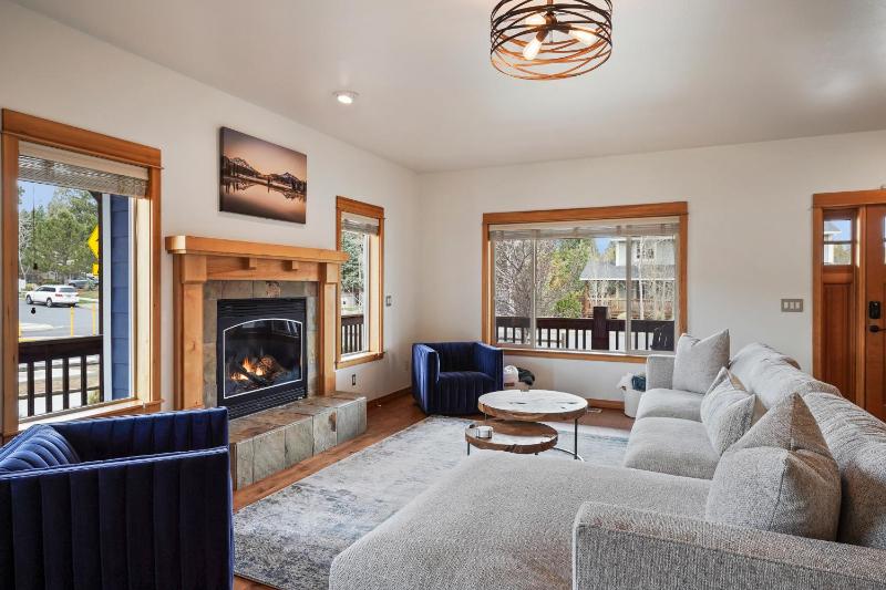 Four-Bedroom Holiday Home image 1