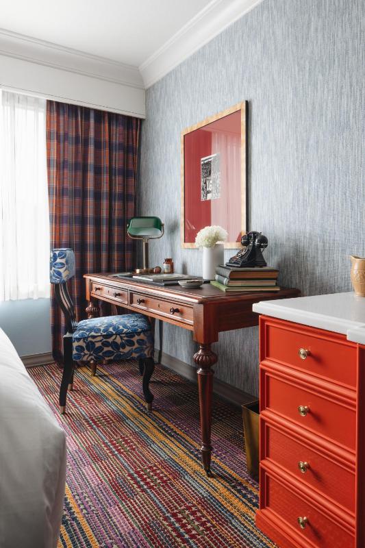 Graduate Premium King