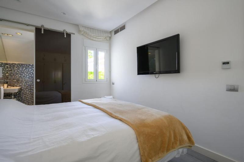 FaroVela Suites Pasito Blanco - image 38