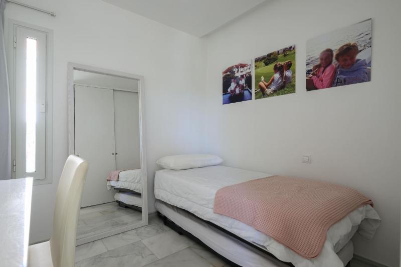 FaroVela Suites Pasito Blanco - image 9