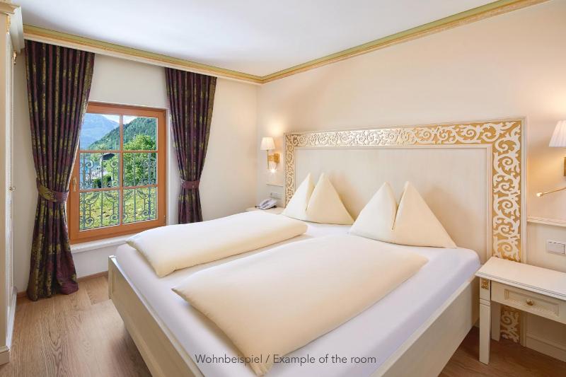 Suite with Lake View image 4