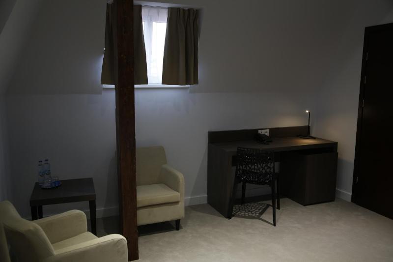 Deluxe Double Room with Shower image 3