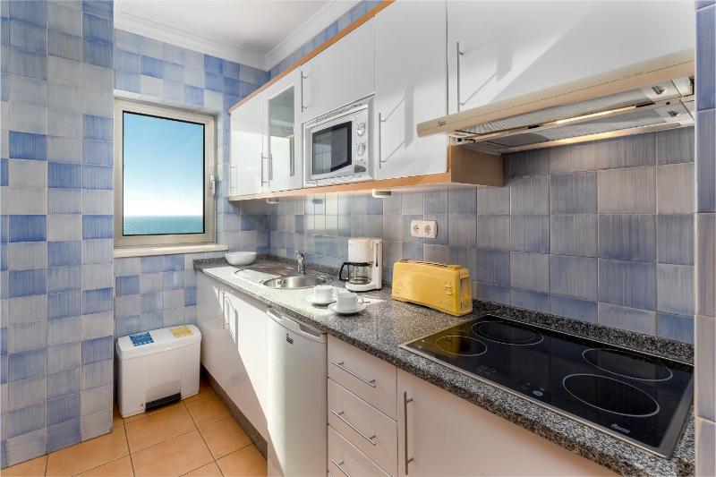 Two-Bedroom Apartment with Side Sea View image 2