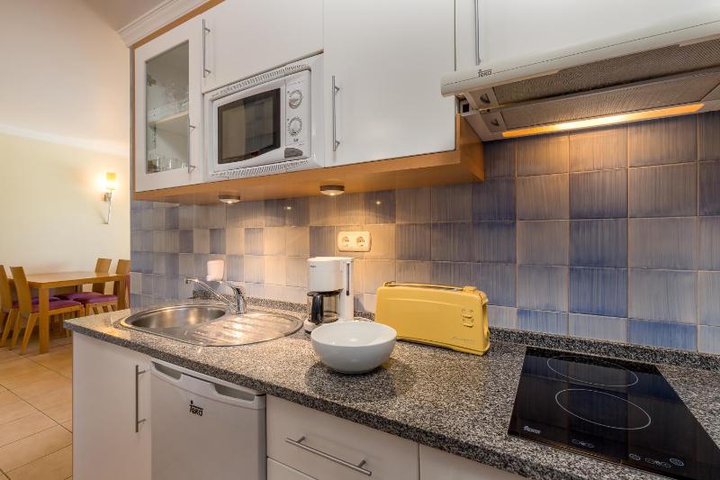 One-Bedroom Apartment with Land View image 1