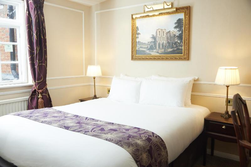 Double Room image 1