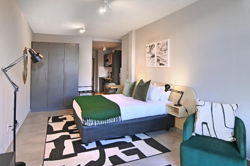 Circa Aparthotel by Totalstay - image 6