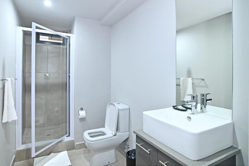 Circa Aparthotel by Totalstay - image 13