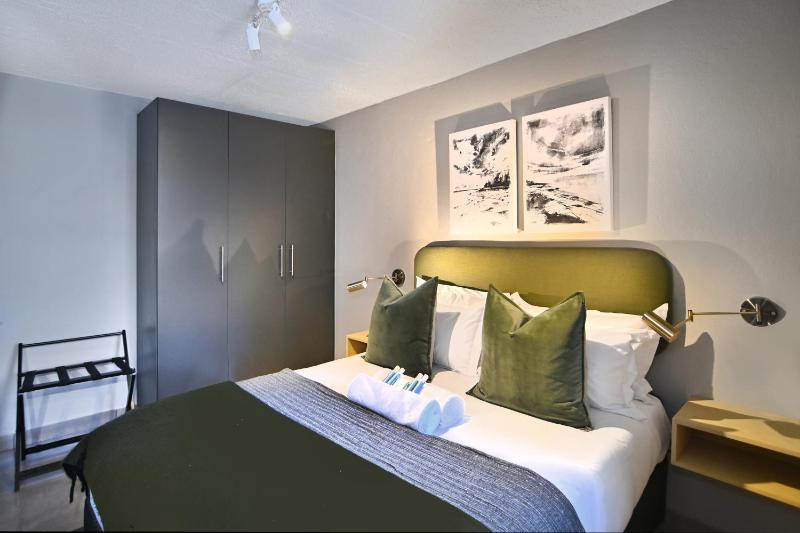 Circa Aparthotel by Totalstay - image 3