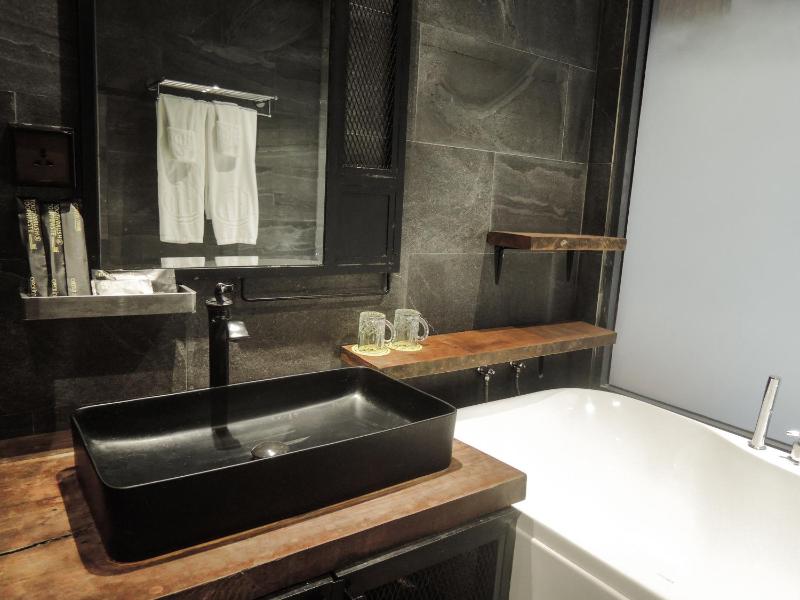 CHECK inn Phnom Penh BKK1 - image 14