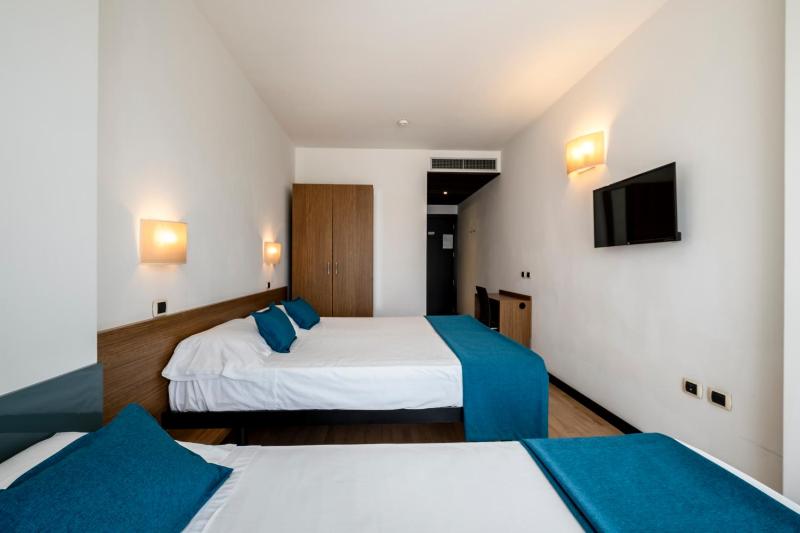 Triple Room image 4