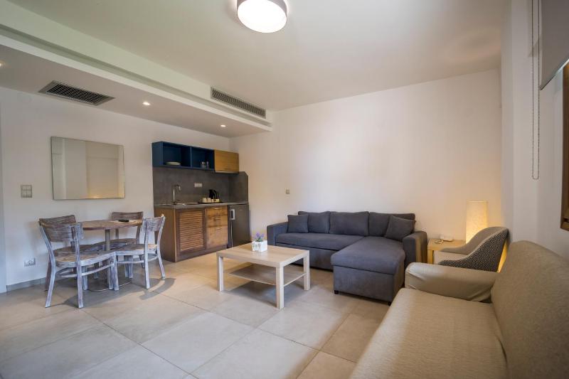 Superior Suite image 2