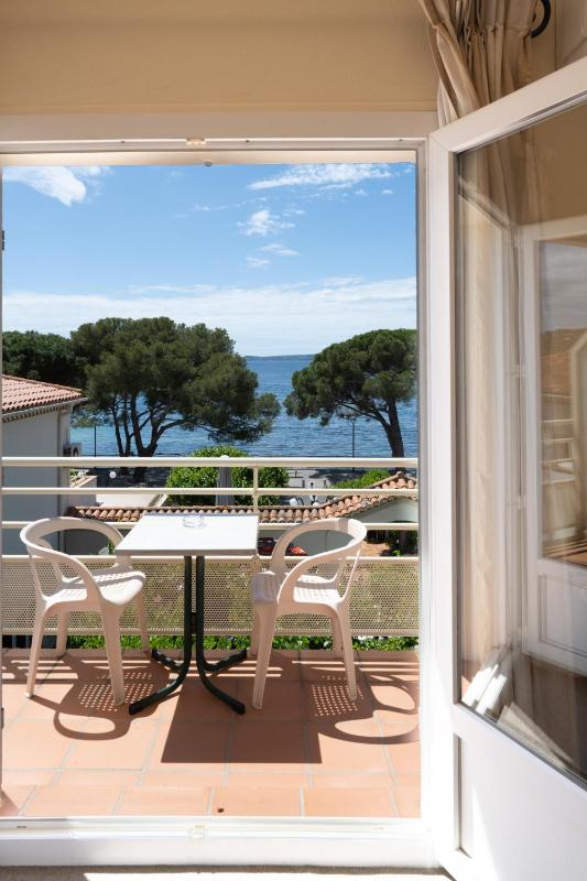 Room with Balcony and Sea View image 2