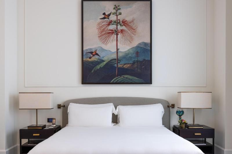 Superior Double or Twin Room image 3