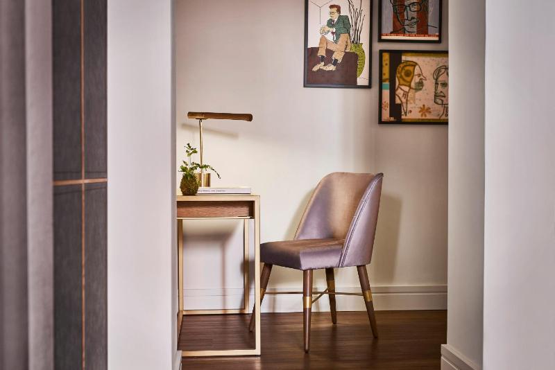 Deluxe Double Room with Balcony image 1