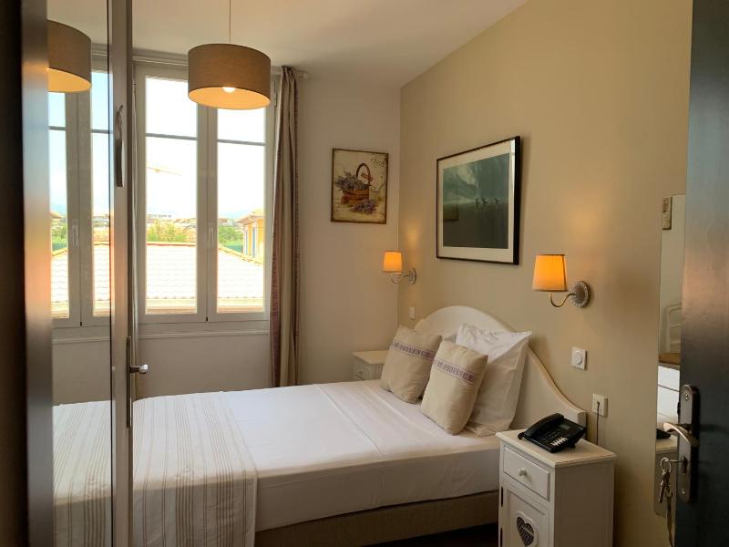 Classic Double Room Résidentiel  image 1