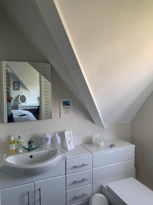 Superior Triple Room image 3