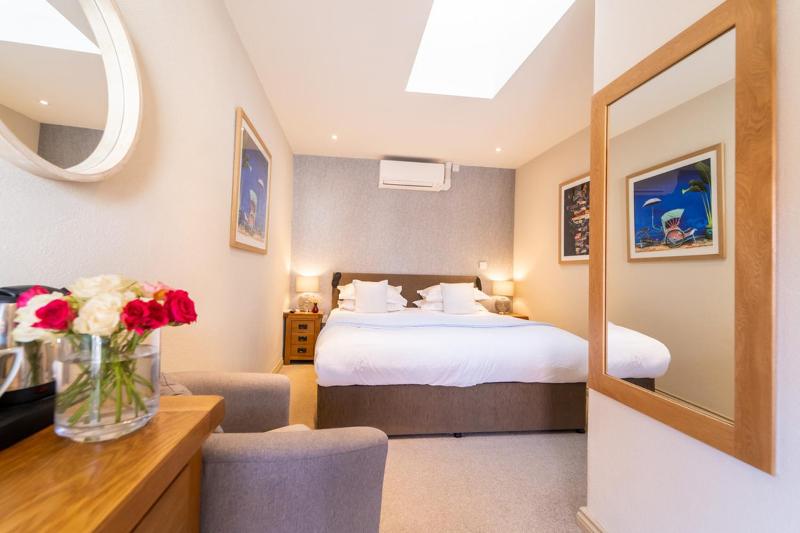 Superior Double Room image 1