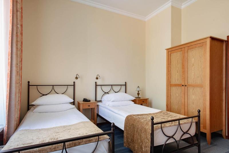 Standard Double Room image 2