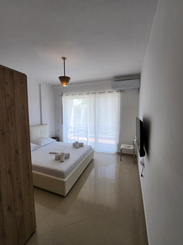 Ioli's House - image 10