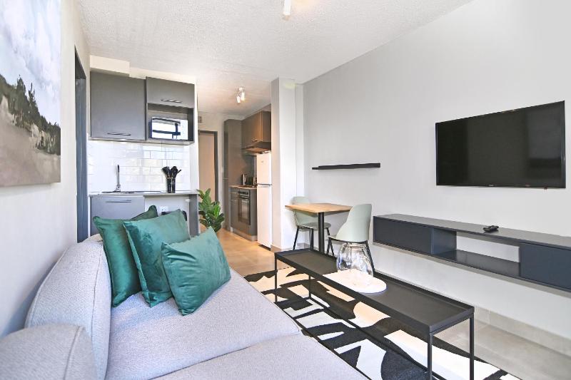 Circa Aparthotel by Totalstay - image 16