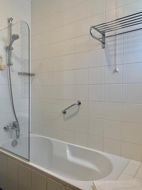 Superior Twin Room image 2