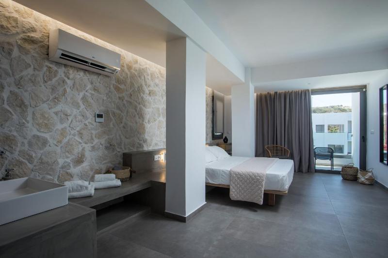 Superior Room image 4
