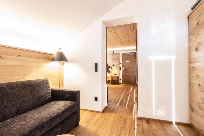 Deluxe Suite image 3