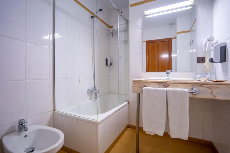 Single Room image 1