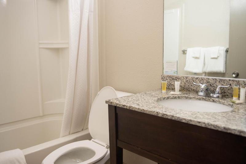 Superior Double Room with Two Double Beds - Non-Smoking image 2