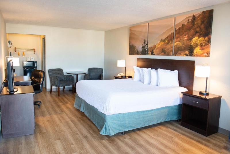 Superior King Room - Non-Smoking image 2