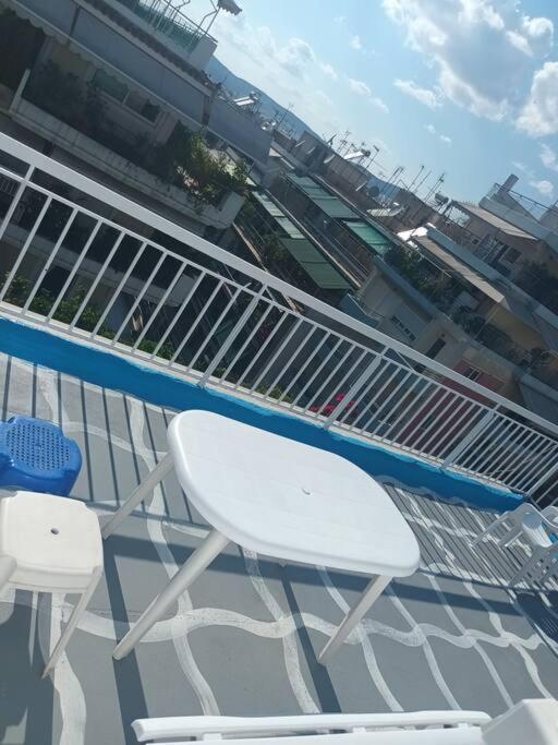 One-Bedroom Apartment image 4