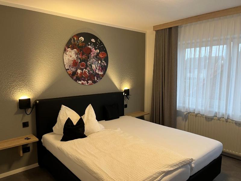 Superior Double Room image 4