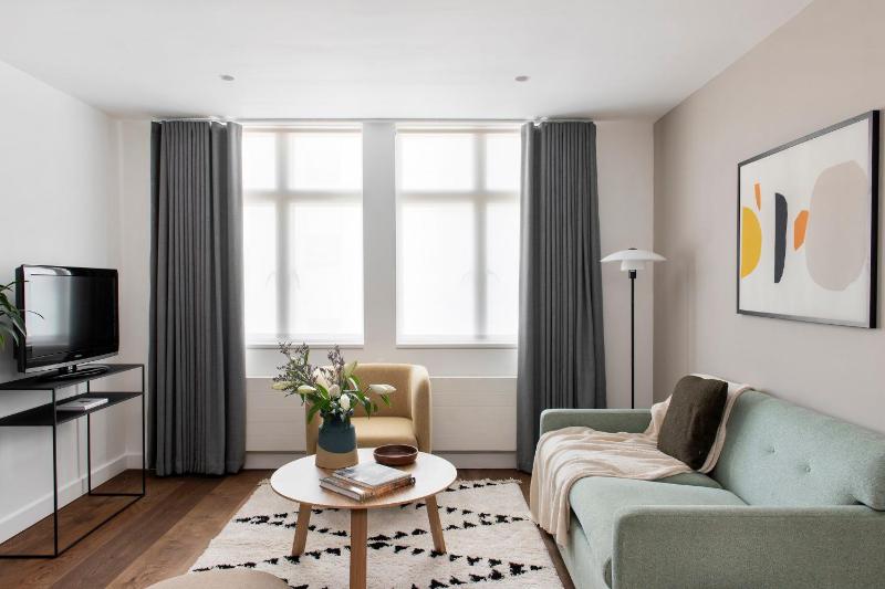 One-Bedroom Apartment image 1