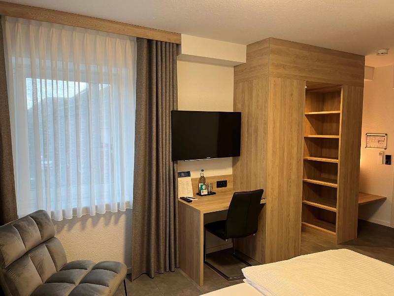Superior Double Room image 3