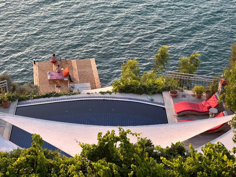 Superior Suite with Sea View image 3