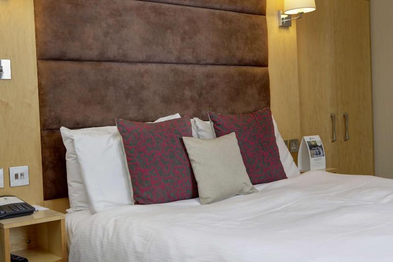 Double Room image 4