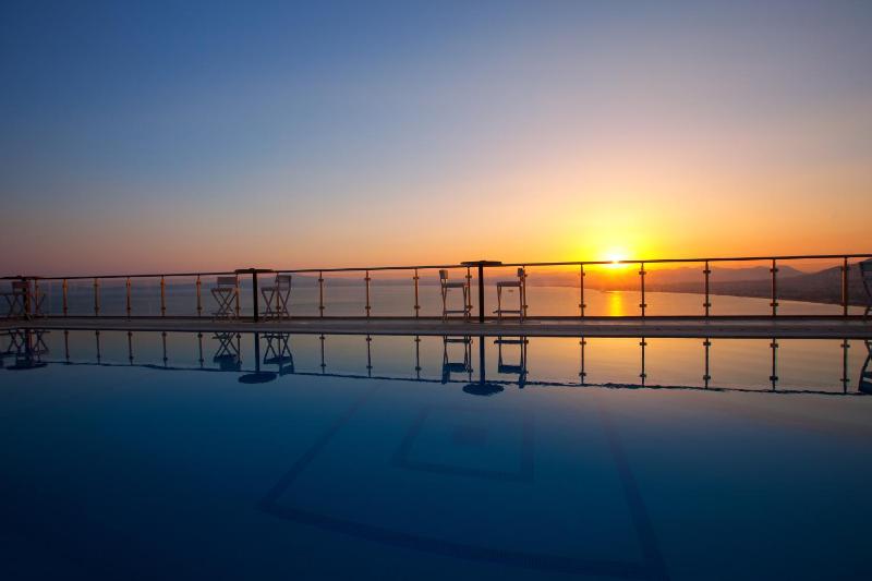 Belvedere Hotel - image 7