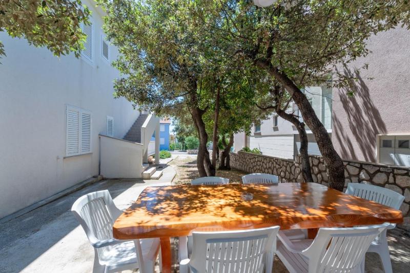 Apartments by the sea Mandre Pag - 6418 - image 22