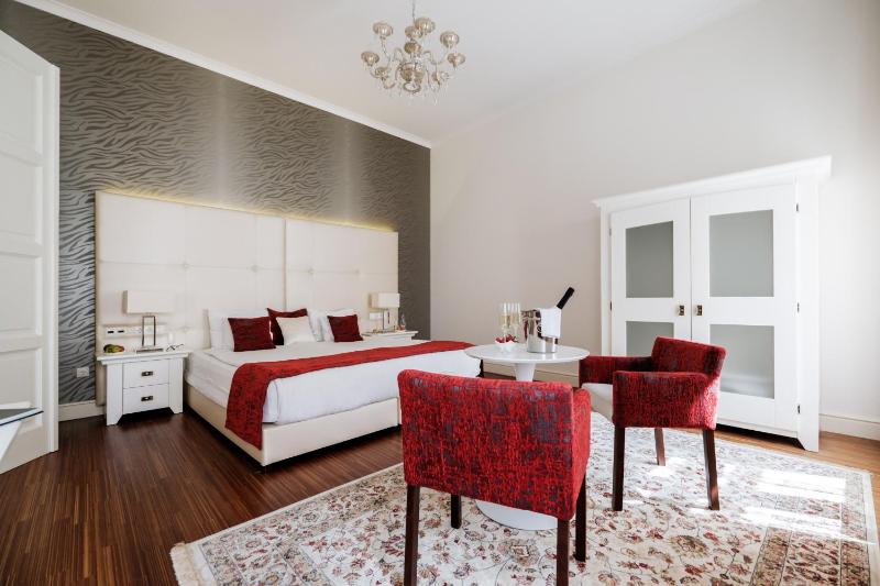 Suite image 4