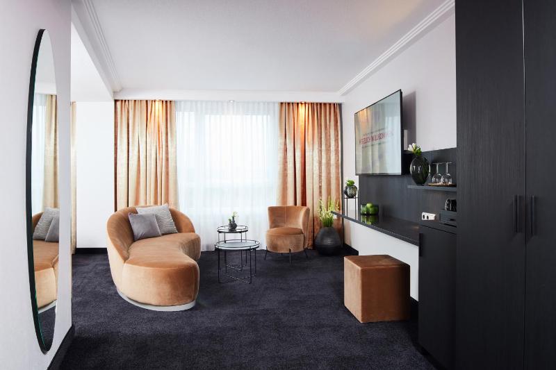 Junior Suite image 4