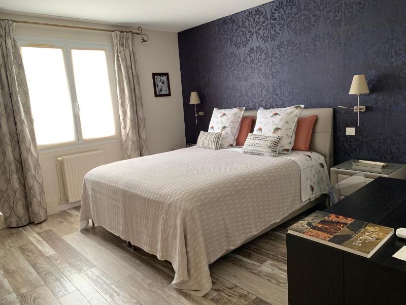 Deluxe Suite image 1