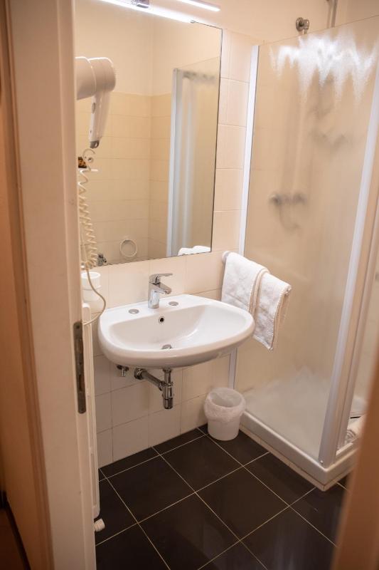 Double Room Single Use image 4