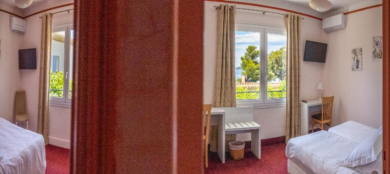 Family Room image 2