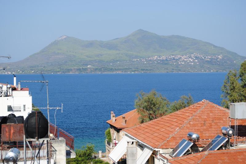 Apartment with Sea View image 2