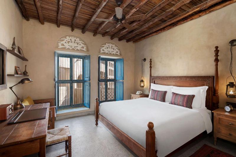 King Heritage Room with Souq View image 3