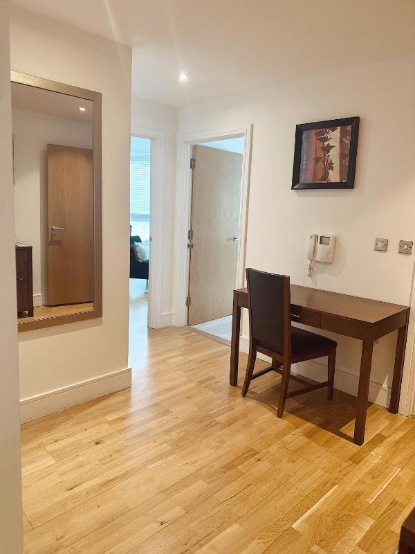 One-Bedroom Apartment image 1