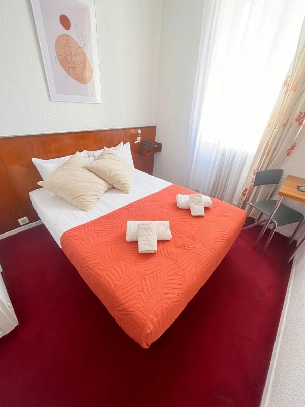 Azurene Royal Hotel - image 7